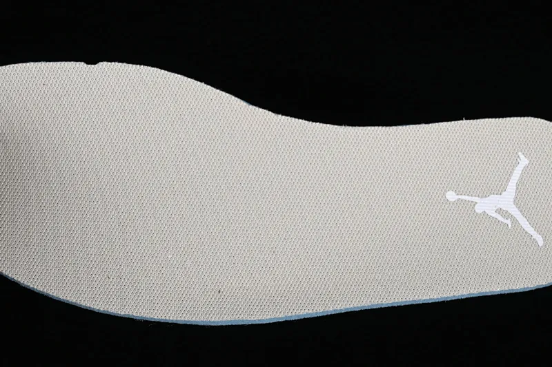 All categories Air Jordan Jordan series basketball shoes Air Jordan 1 Low Air Jordan 1 Low AJ1 Joe 1 electric embroidery white and yellow low-top cultural basketball shoes FN3722-701